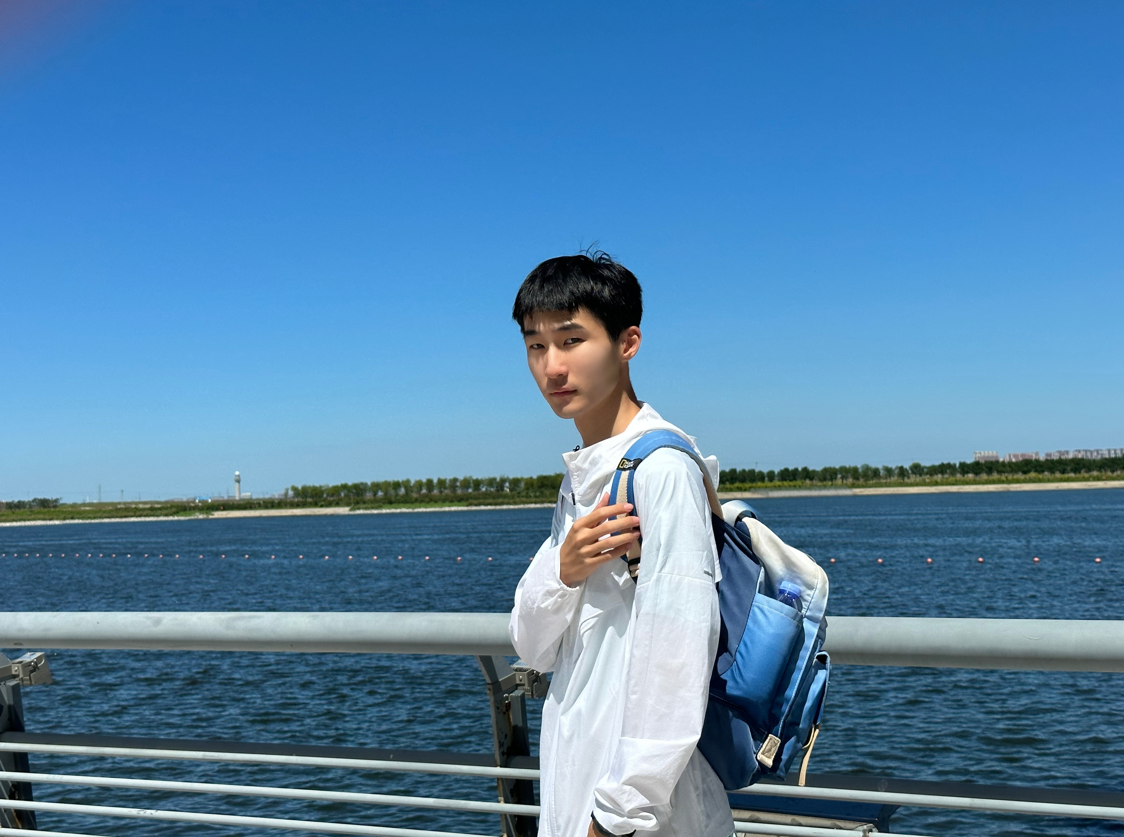 北京大学类脑芯片实验室在读学生王锐杰